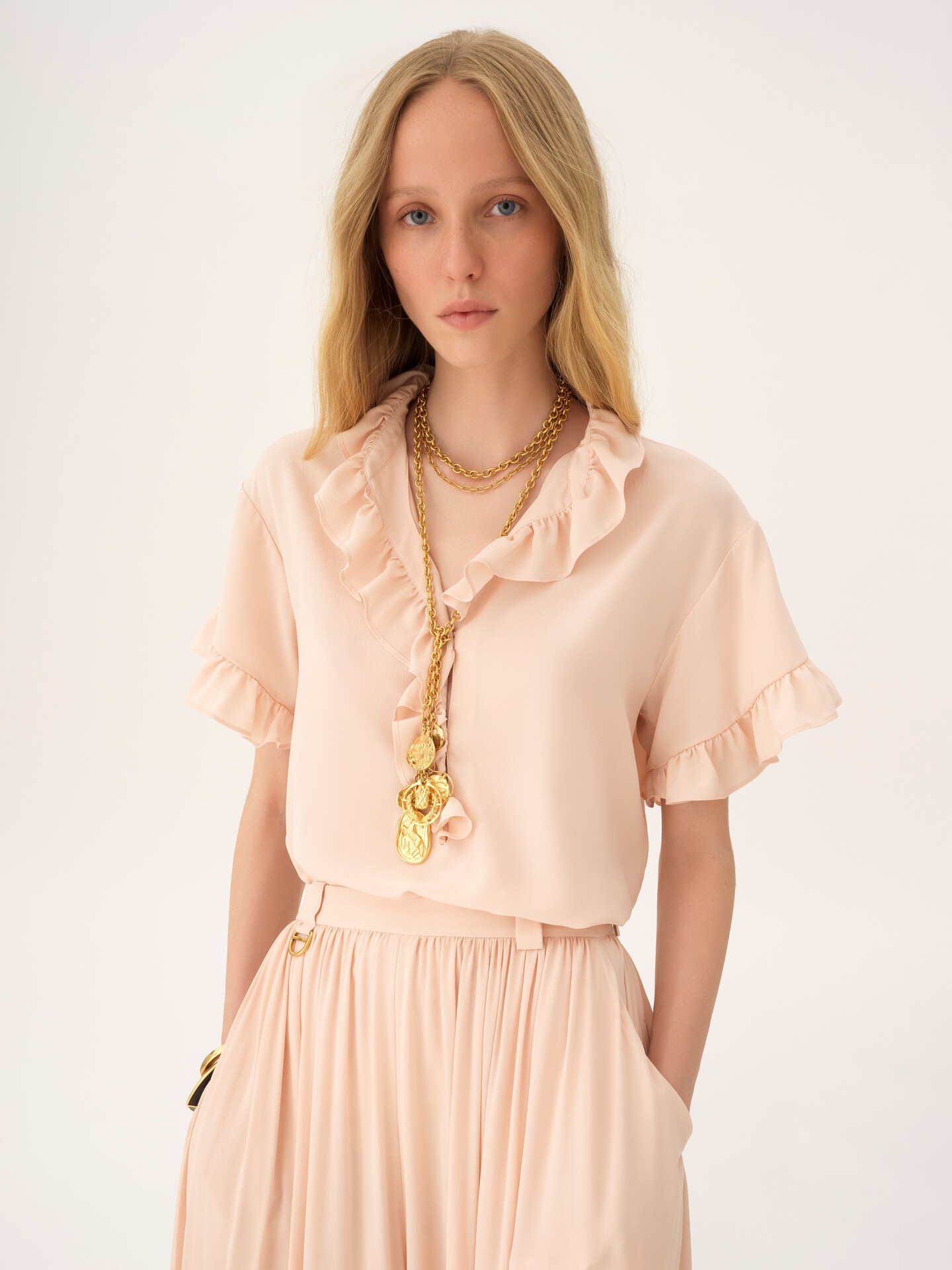 Short-sleeve ruffled top in cr&ecirc;pe de chine - 4