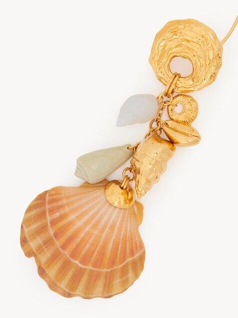 The Chlo&eacute; Shells mono earring