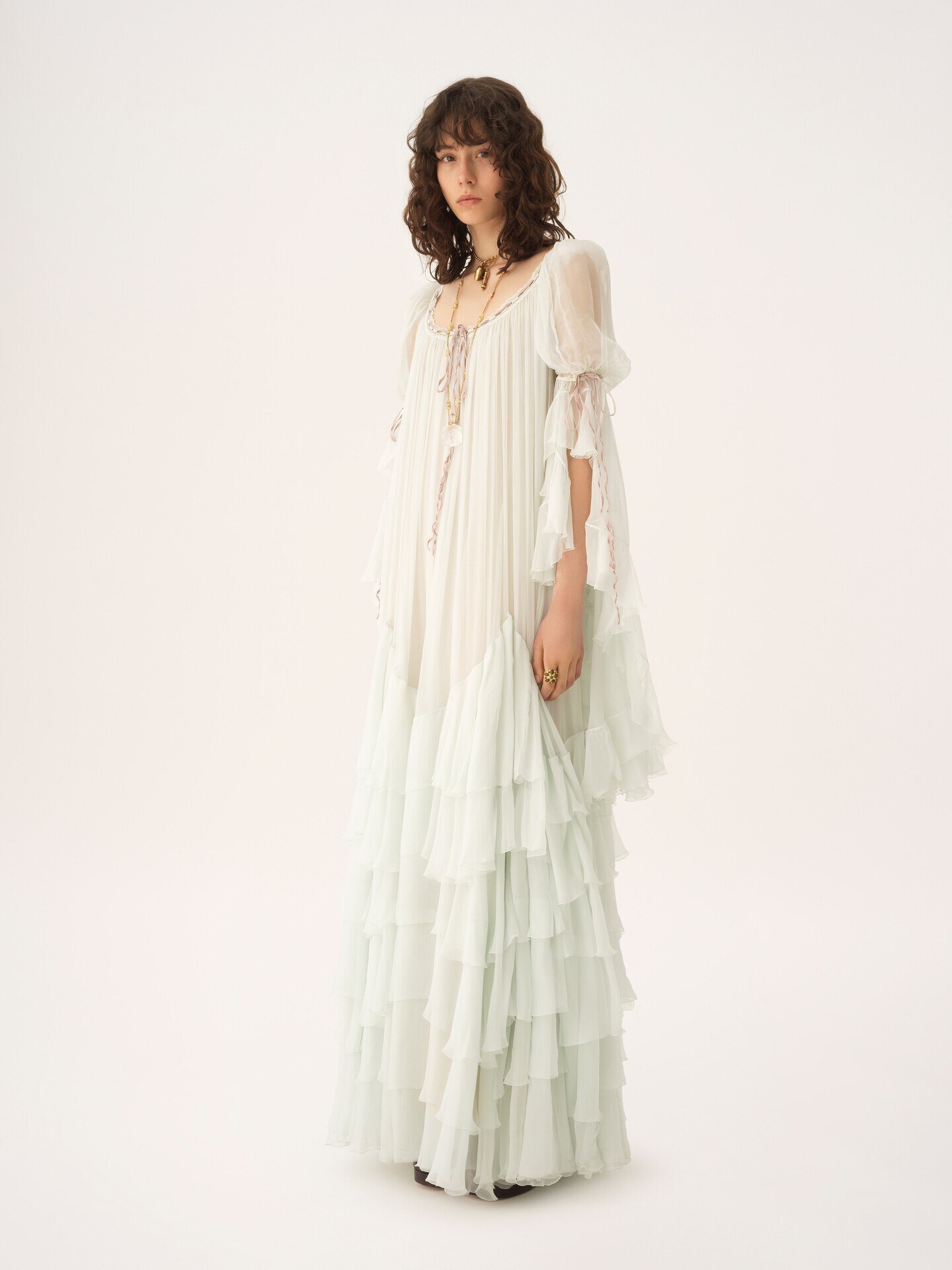 Vestido largo oversize con volantes de muselina de seda - 3