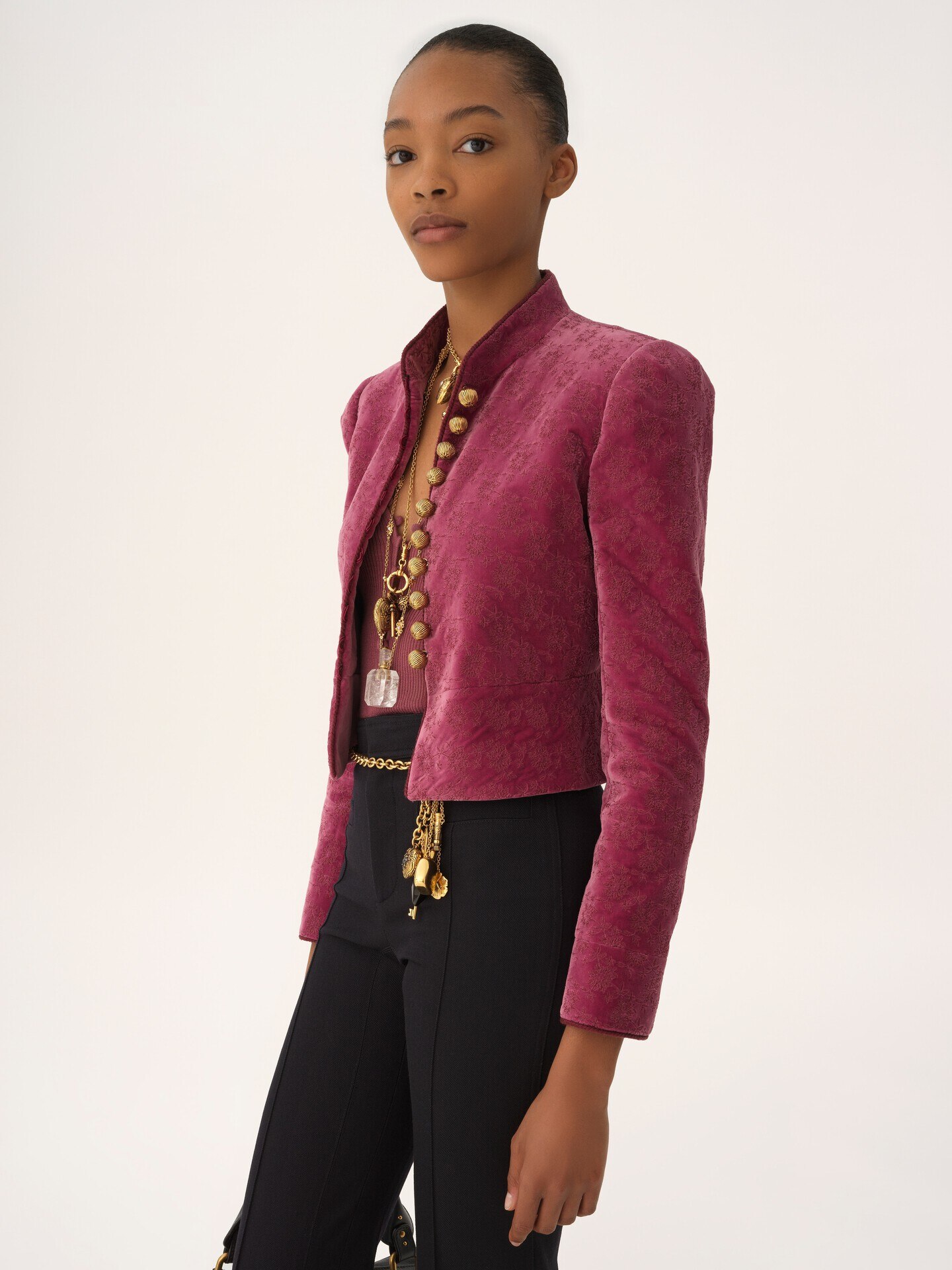Cropped fitted jacket in velvet - 4