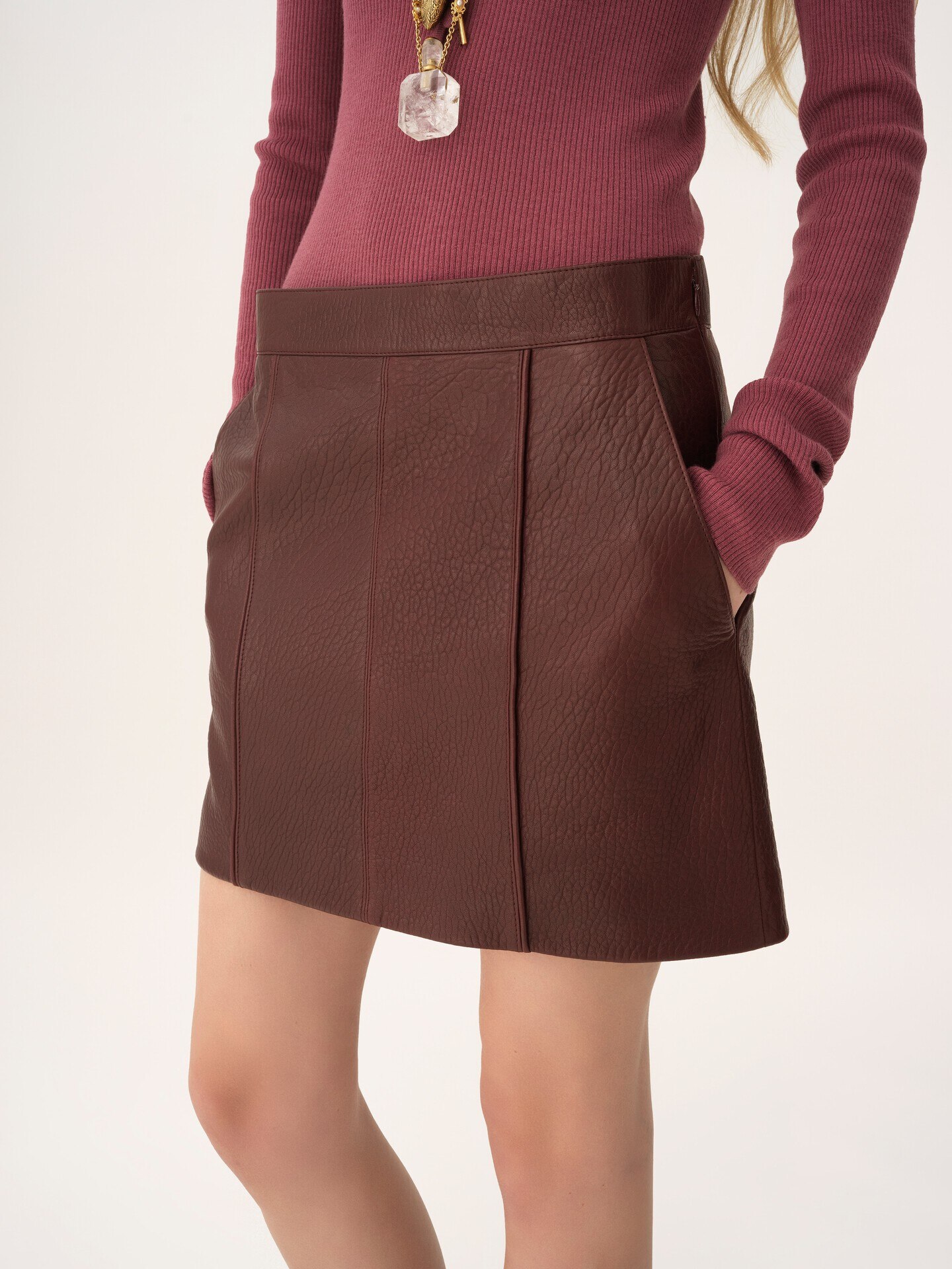 Straight mini skirt in leather - 6