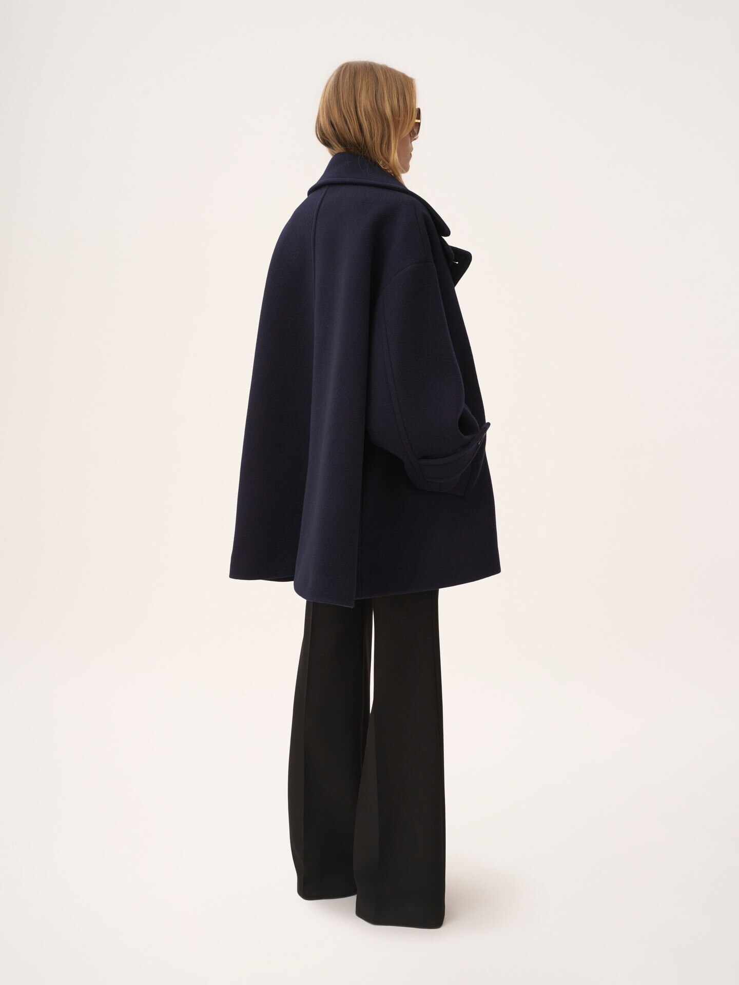 Abrigo oversize de doble botonadura de lana - 5