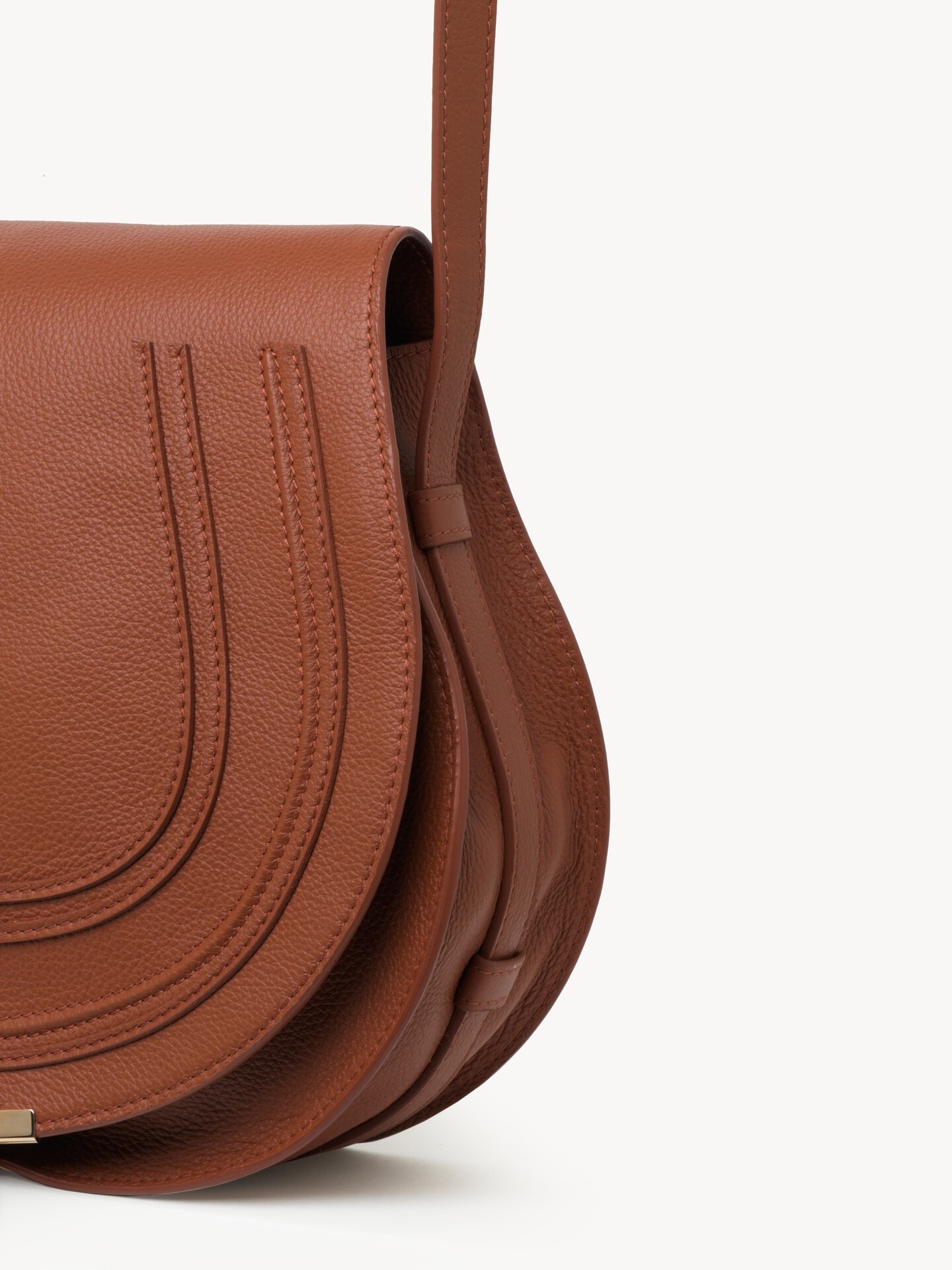 Bolso saddle Marcie de cuero granulado - 3