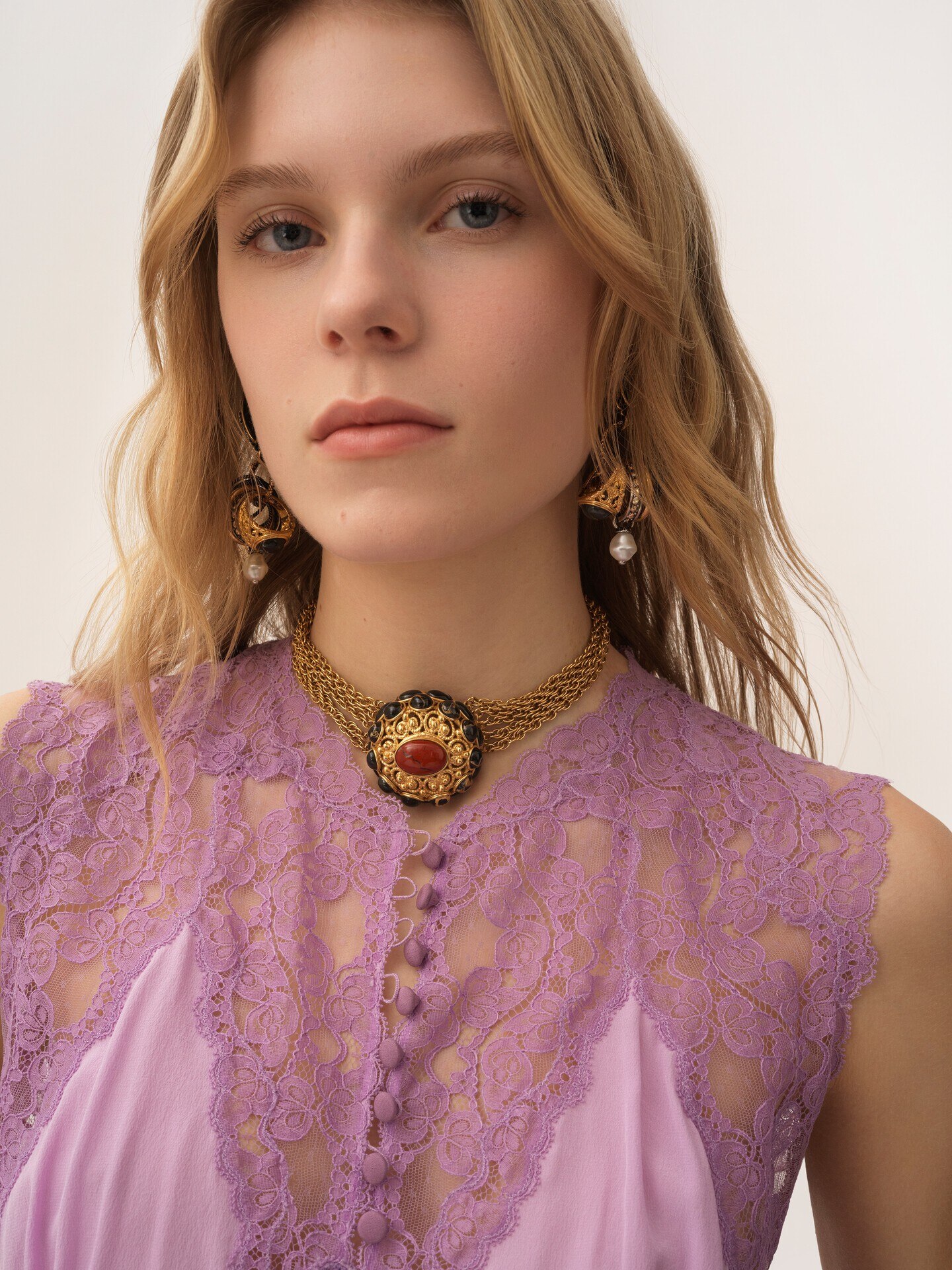 The Chlo&eacute; Magnificent choker - 3