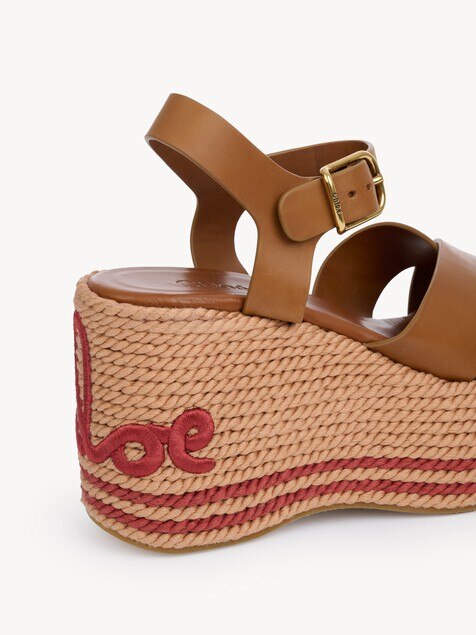 Chlo&eacute; Sand wedge sandal