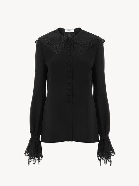 Blusa fluida de crep&eacute; de seda china con encaje