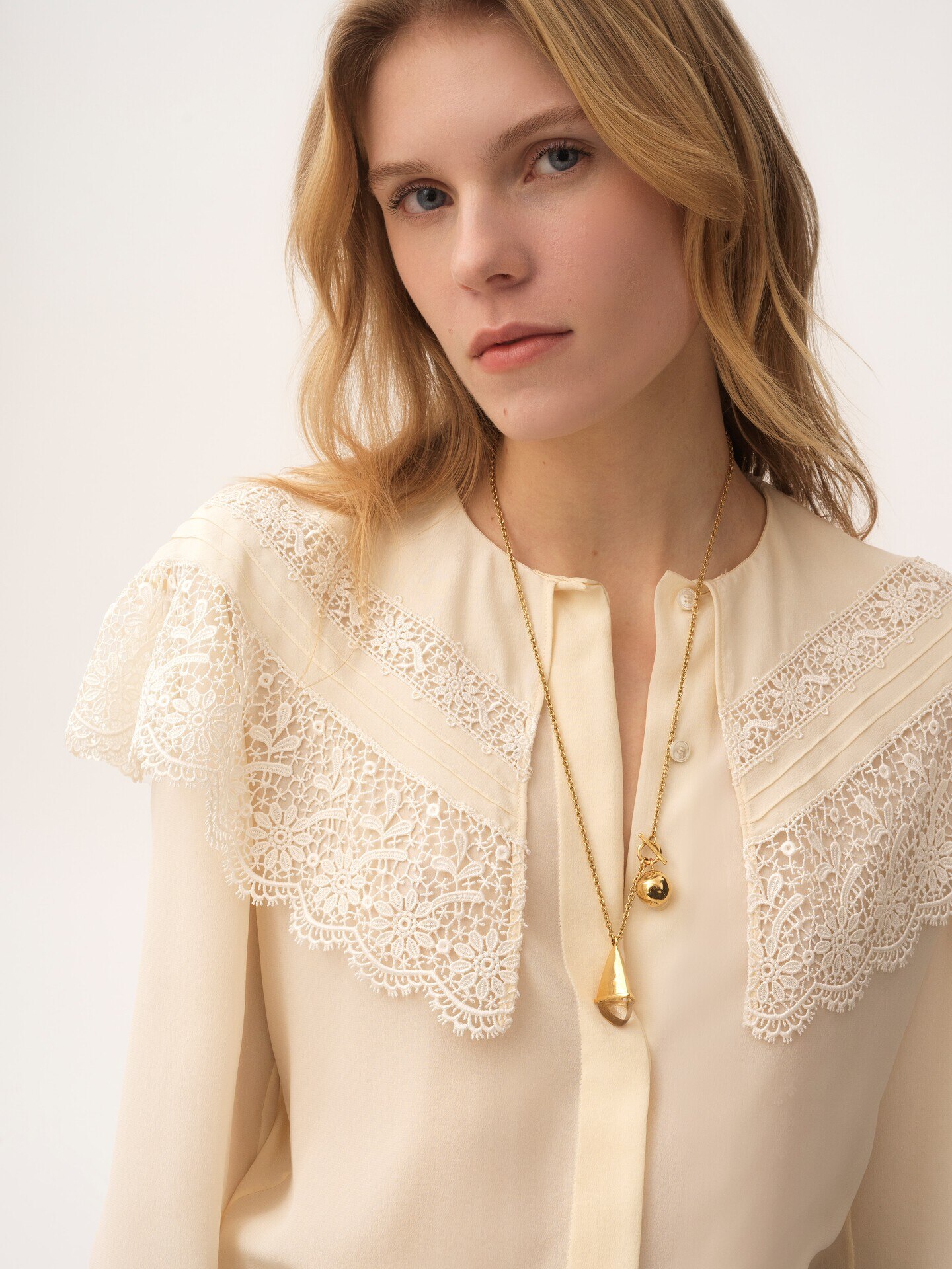 The Chloé Prism necklace - 3