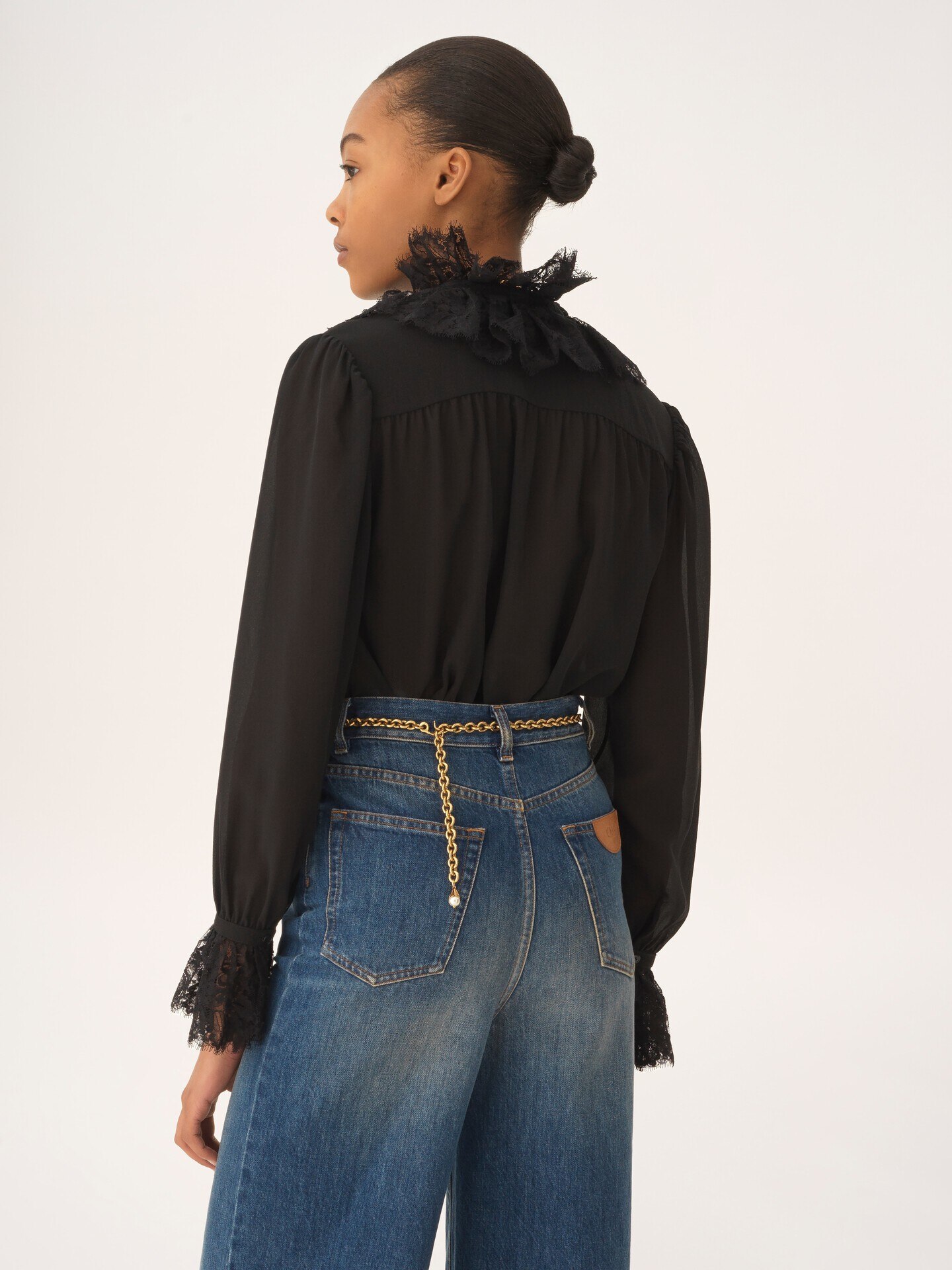 Blusa fluida de georgette de seda y encaje - 5