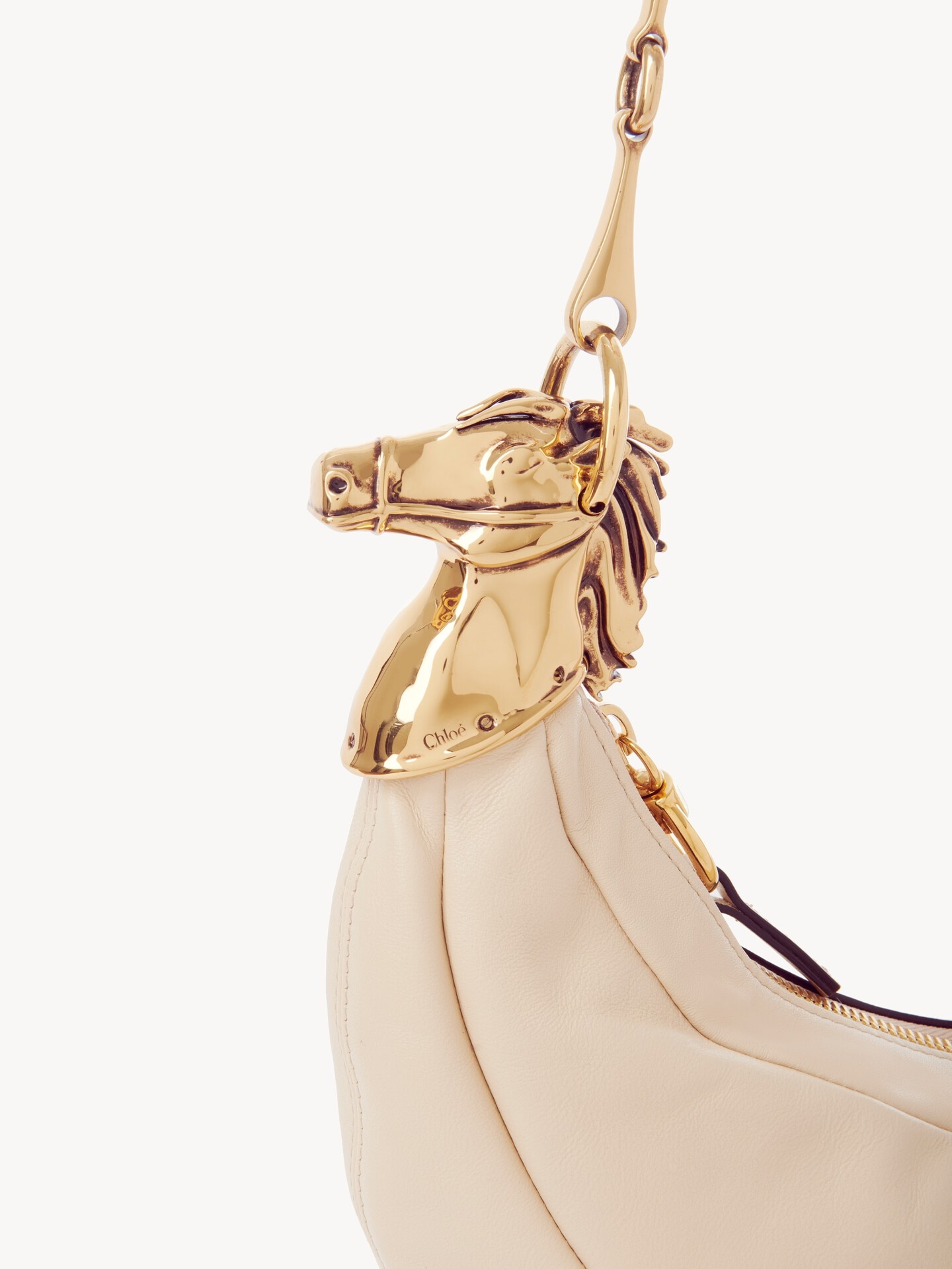 Bolso de hombro Chain Horse de cuero granulado - 7