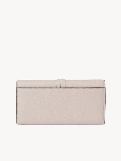 Cartera con solapa Alphabet de cuero granulado