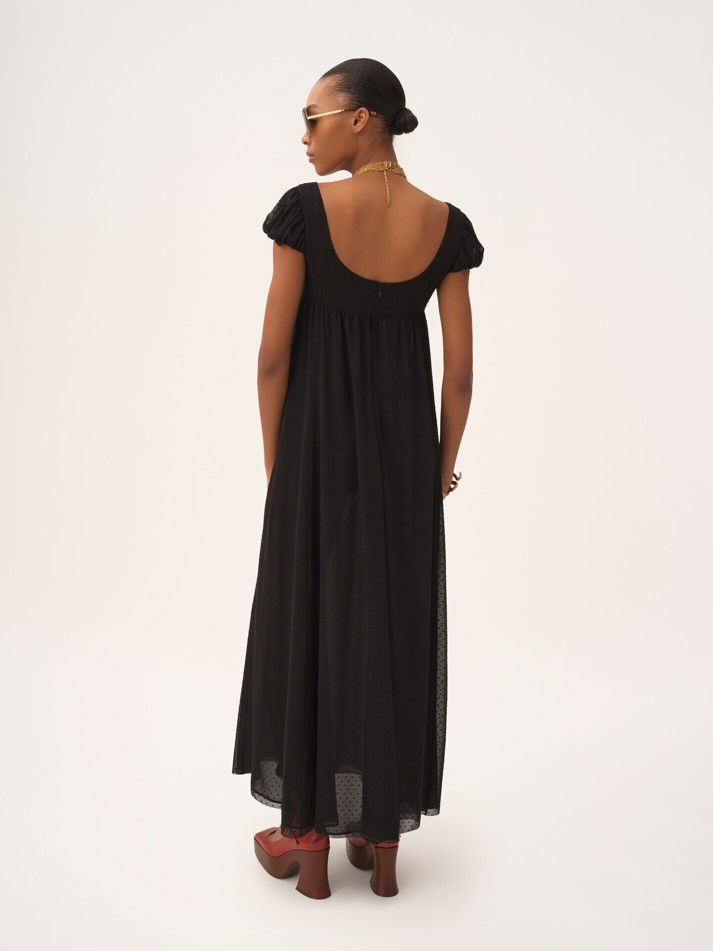Puff-sleeve long dress in silk plumetis - 4