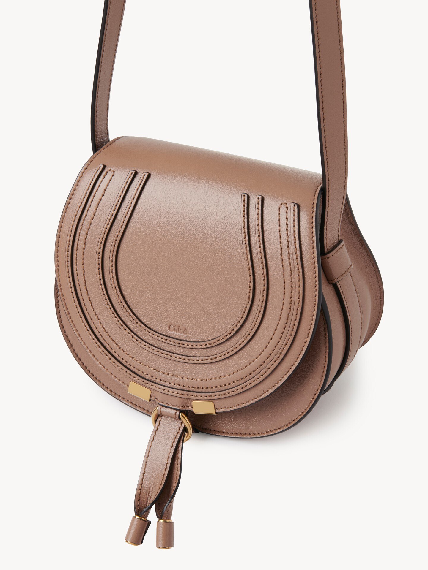 Bolso saddle peque&ntilde;o Marcie de cuero brillante - 6