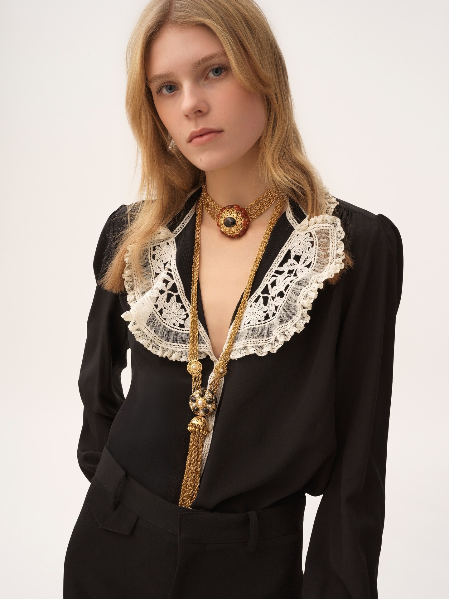 Ruffled blouse in crêpe de chine & lace - 4
