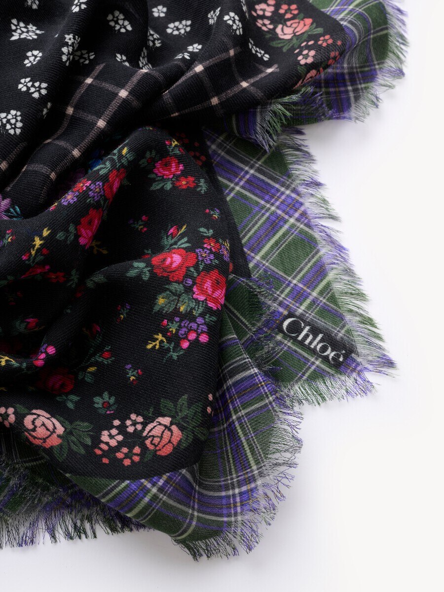 The Chlo&eacute; Folk square scarf in wool - 4