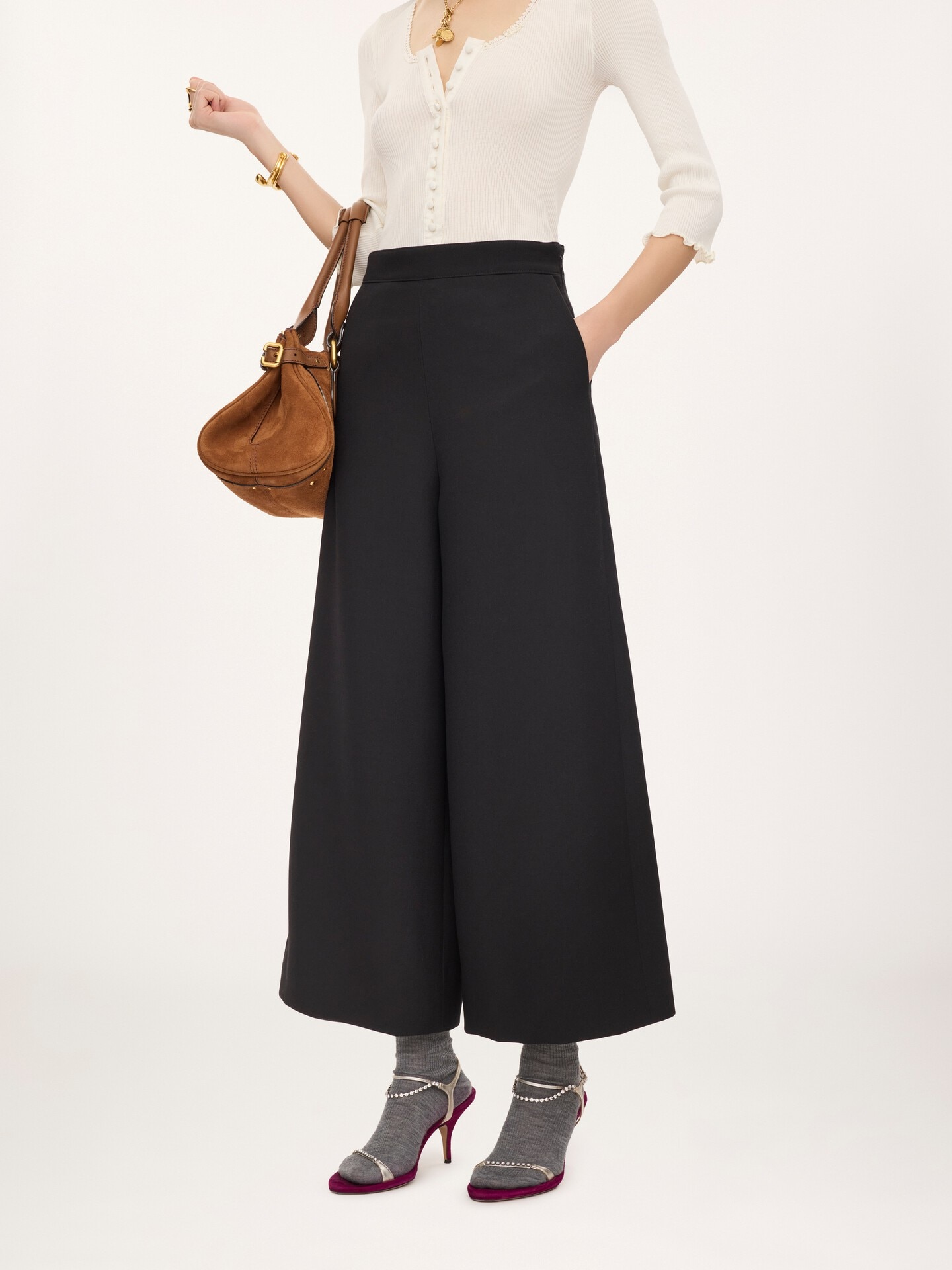 Wide-leg tailored trousers in wool cr&ecirc;pe - 4
