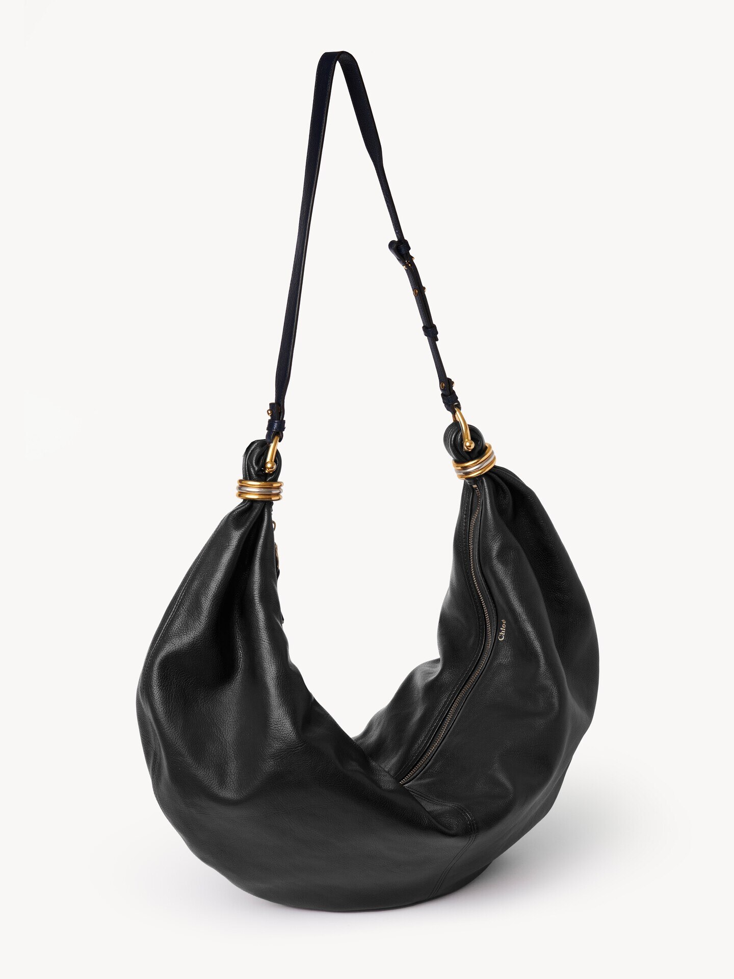 Large Bracelet Hobo bag in grained leather - 4