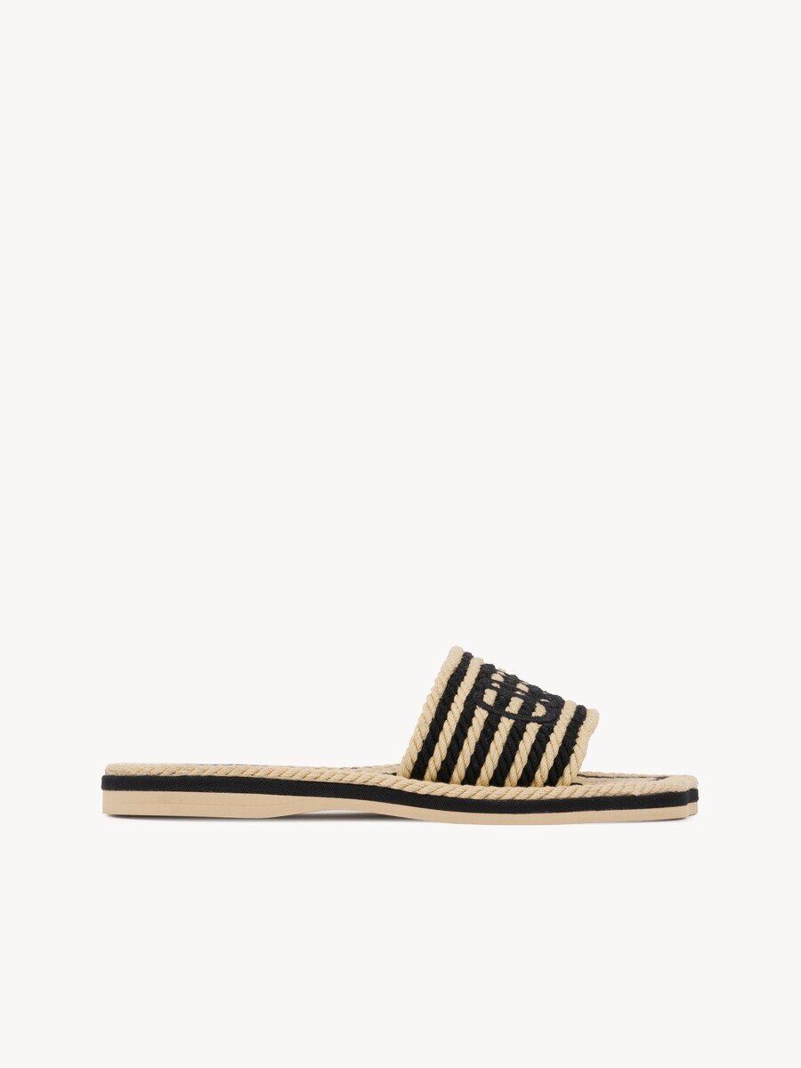Chlo&eacute; Sand slide - 2