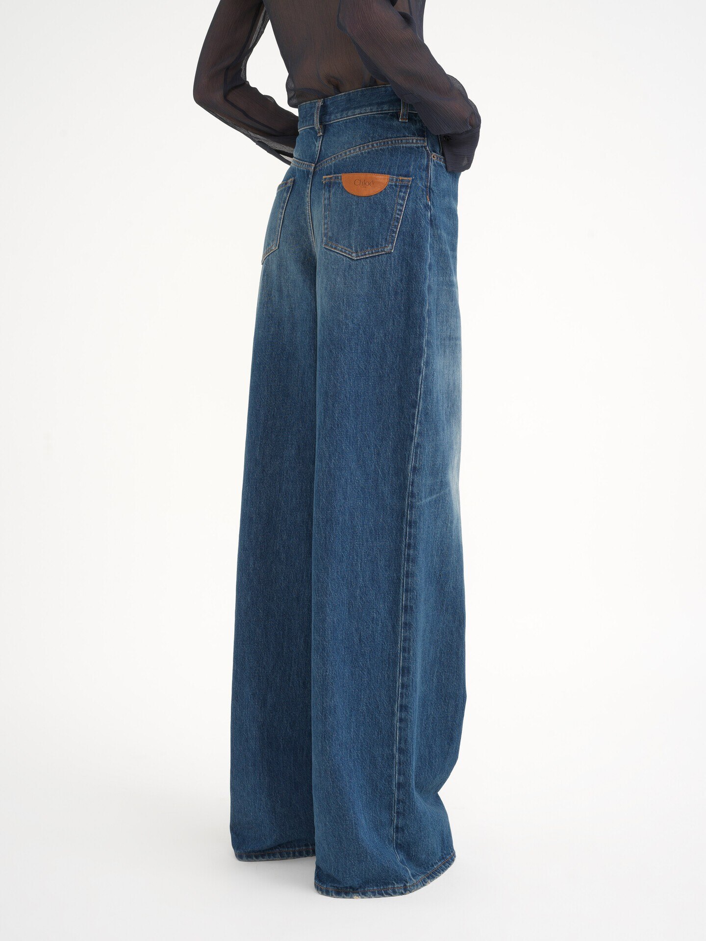 Wide-leg jeans in denim - 7