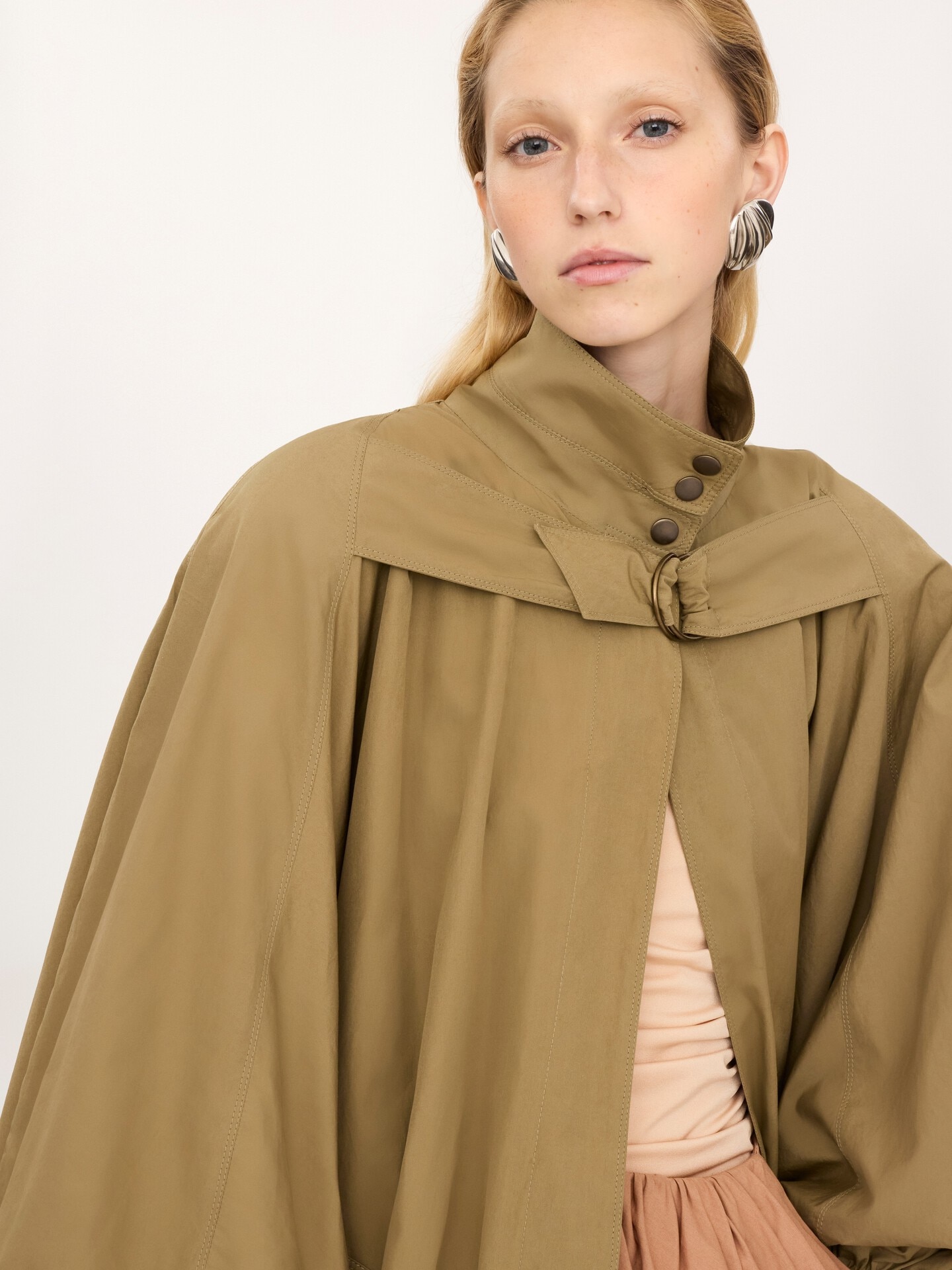 High-neck oversized cape coat in cotton poplin - 7