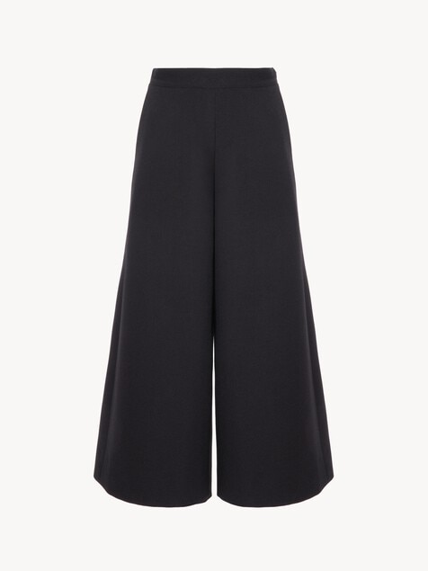 Wide-leg tailored pants in wool cr&ecirc;pe