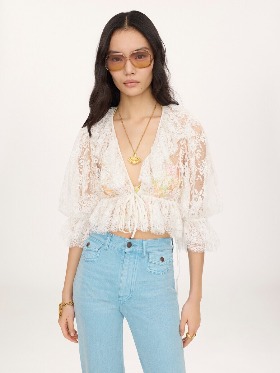 Cropped V-neck ruffle top in lace - 4