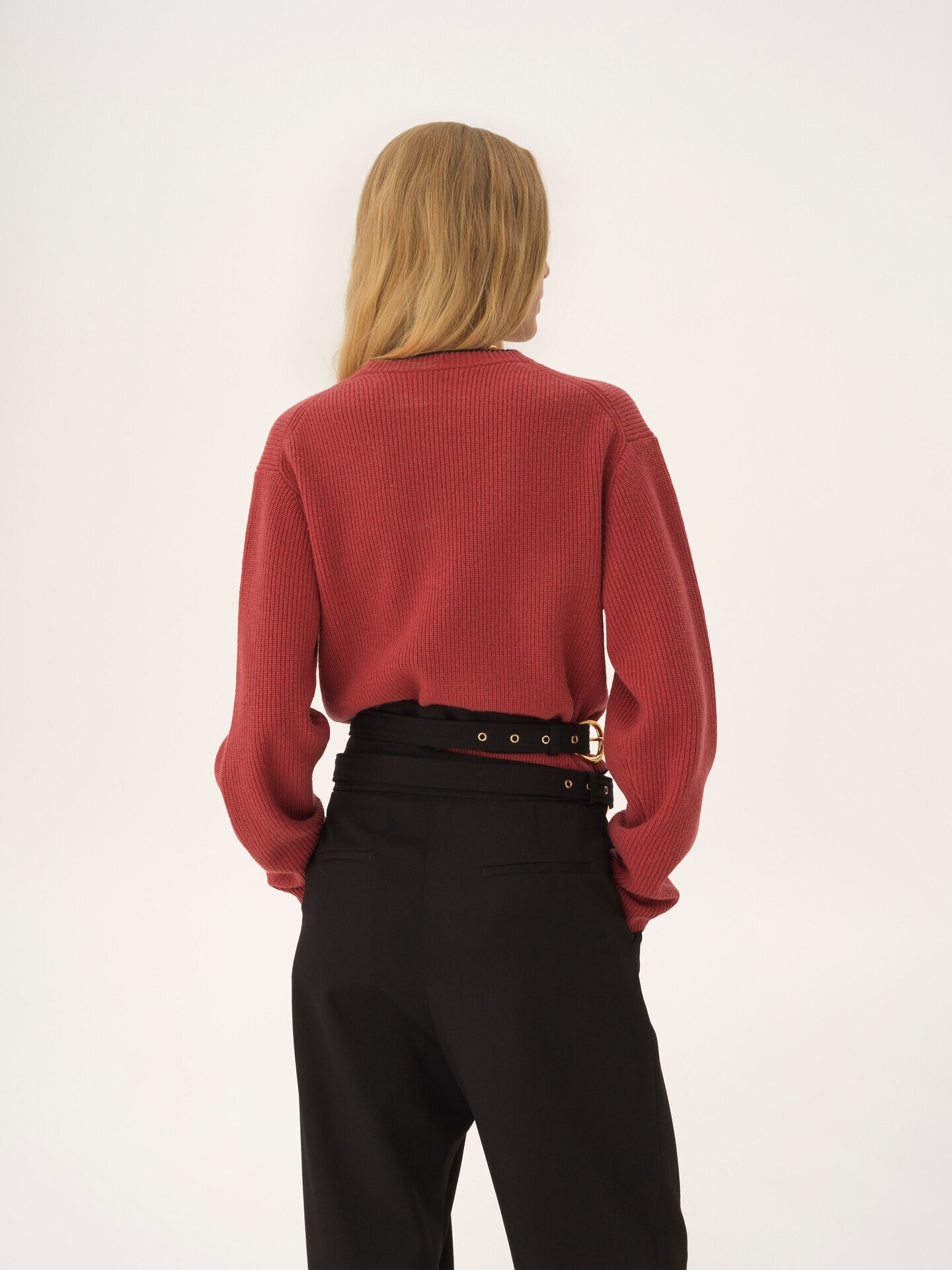 Cropped fitted logo jumper in a wool knit - 5