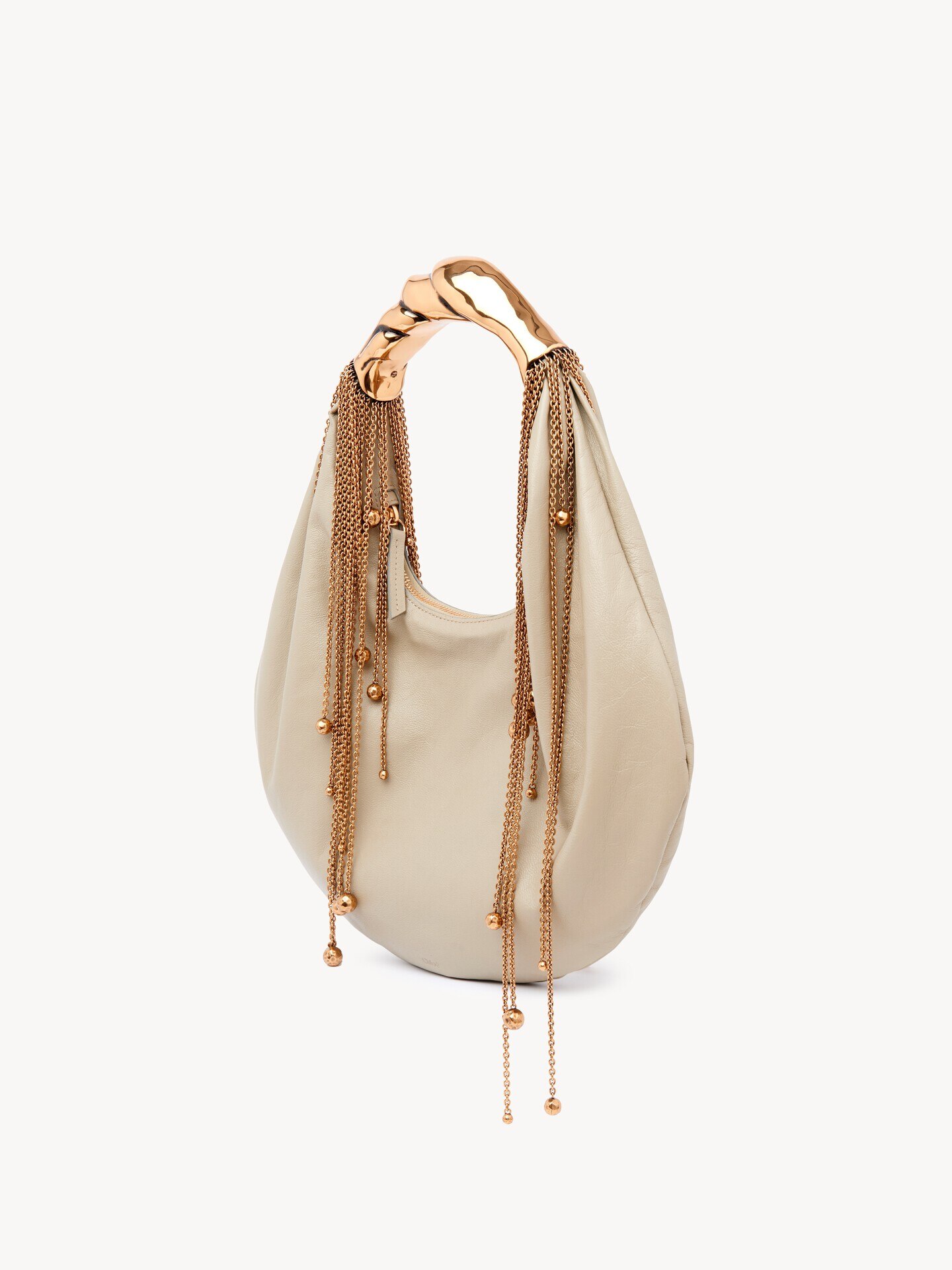 Bolso hobo Twisted Shell de cuero brillante  - 4