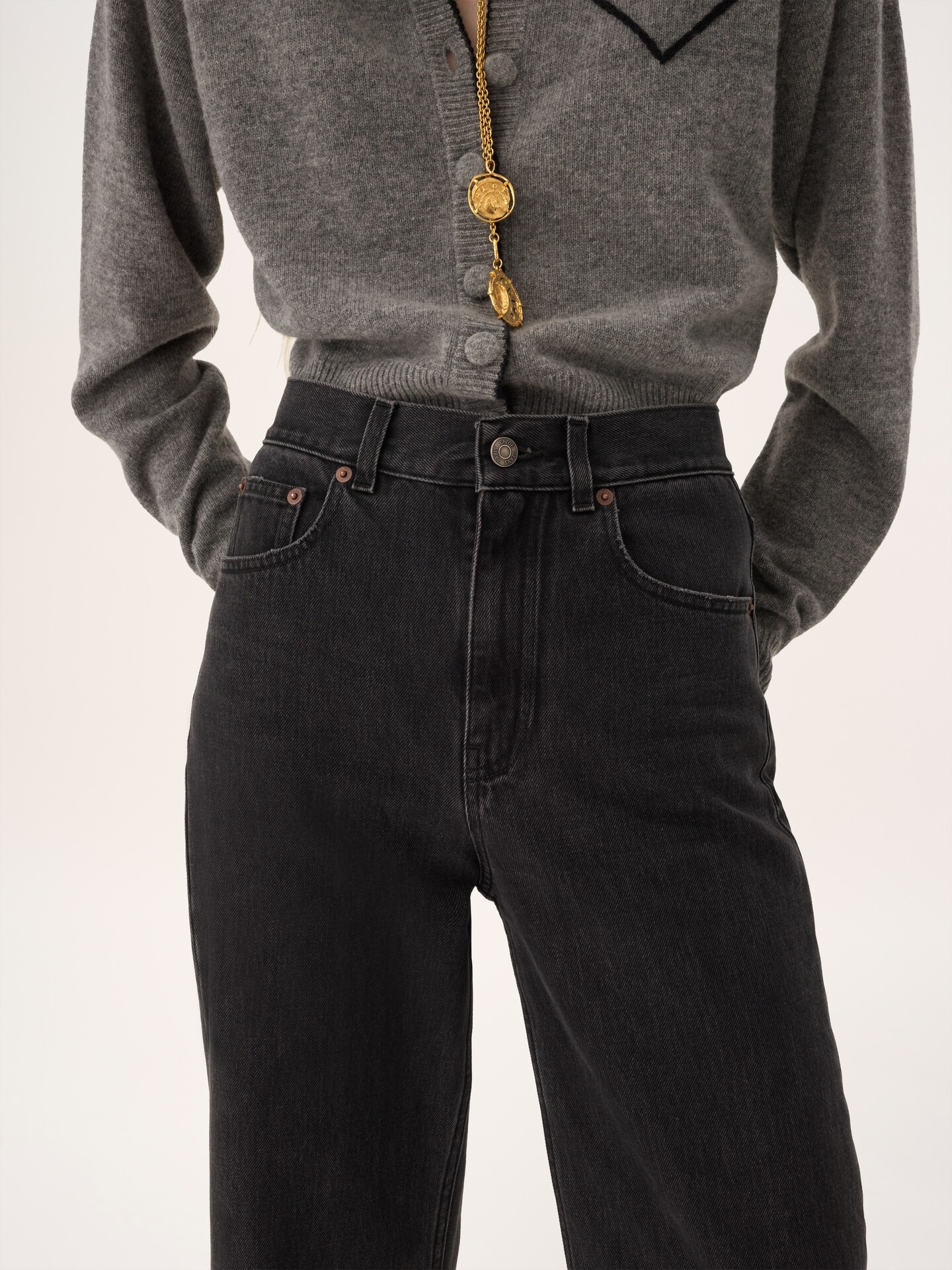 High-rise cropped jeans in denim - 6