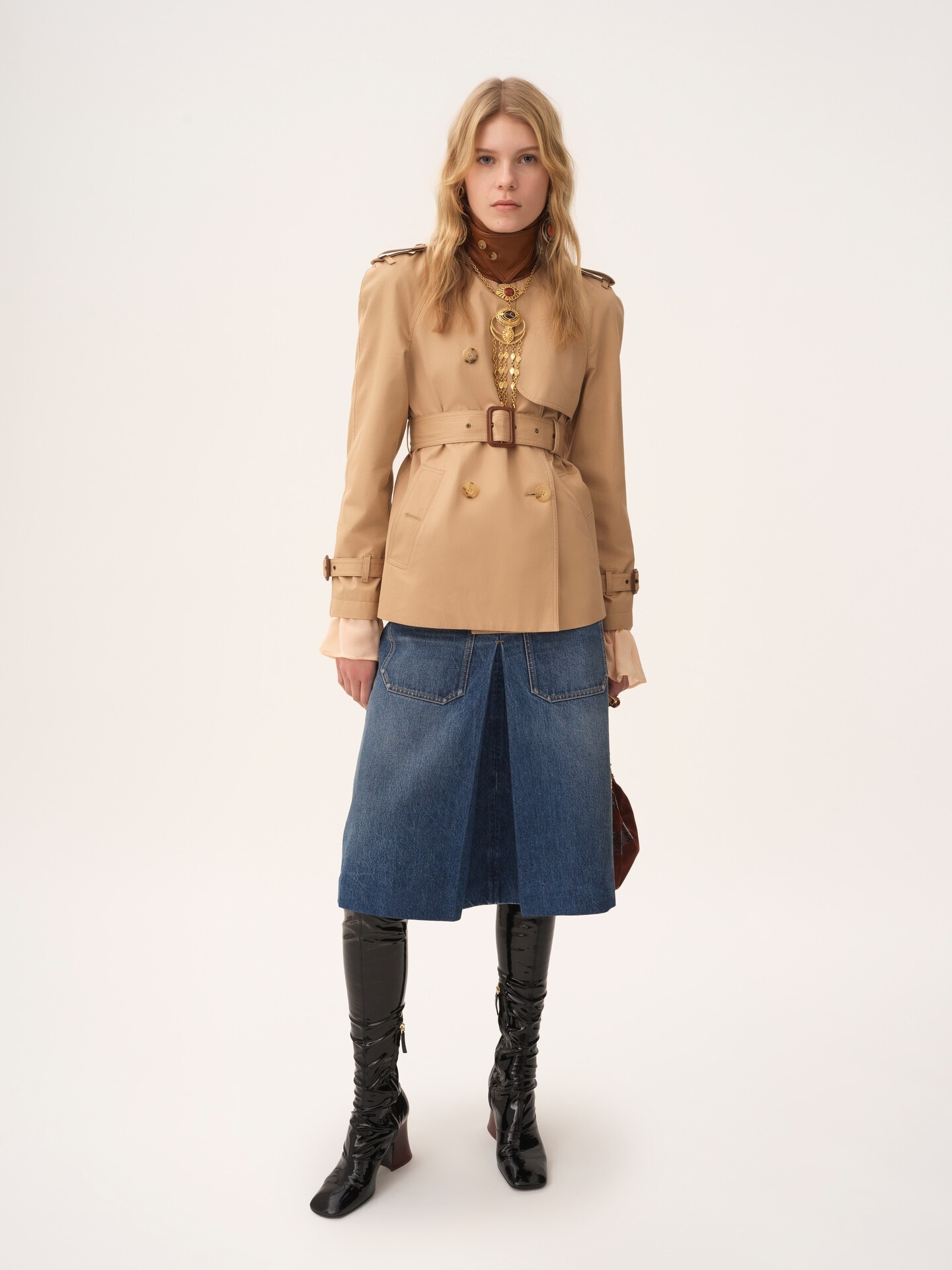 Knee-length skirt in denim - 9