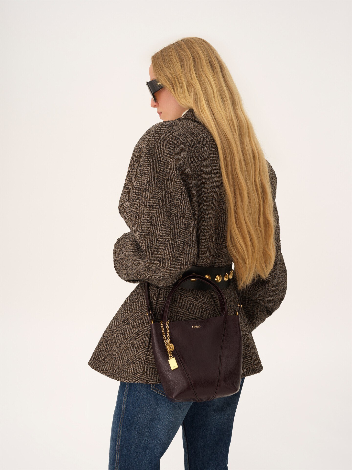 Small Chloé Spin tote bag in grained leather - 8