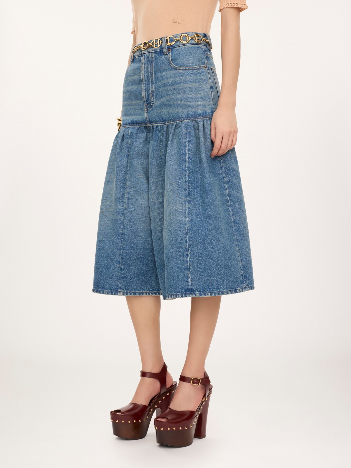 High-rise balloon Bermuda shorts in denim - 4