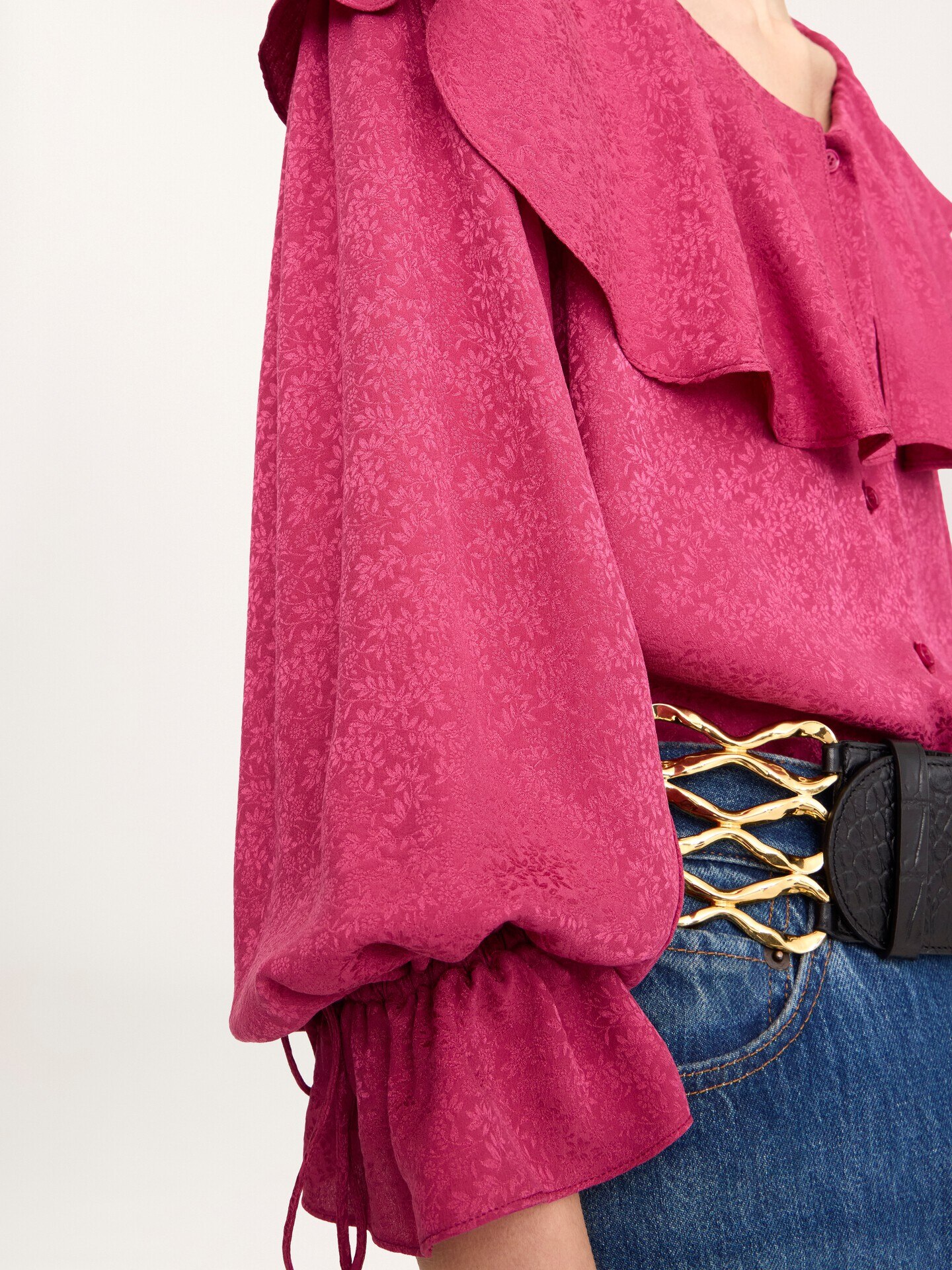 Round-neck ruffle blouse in silk jacquard - 7