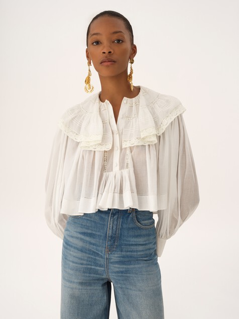 Top cropped con volantes de velo de algod&oacute;n y encaje