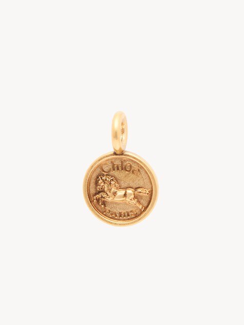 Charm Alphabet Coin Horse de lat&oacute;n