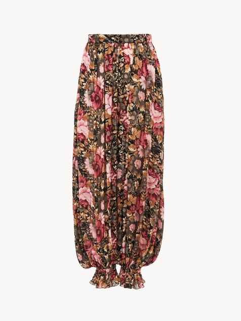 Fluid pleated trousers in silk charmeuse