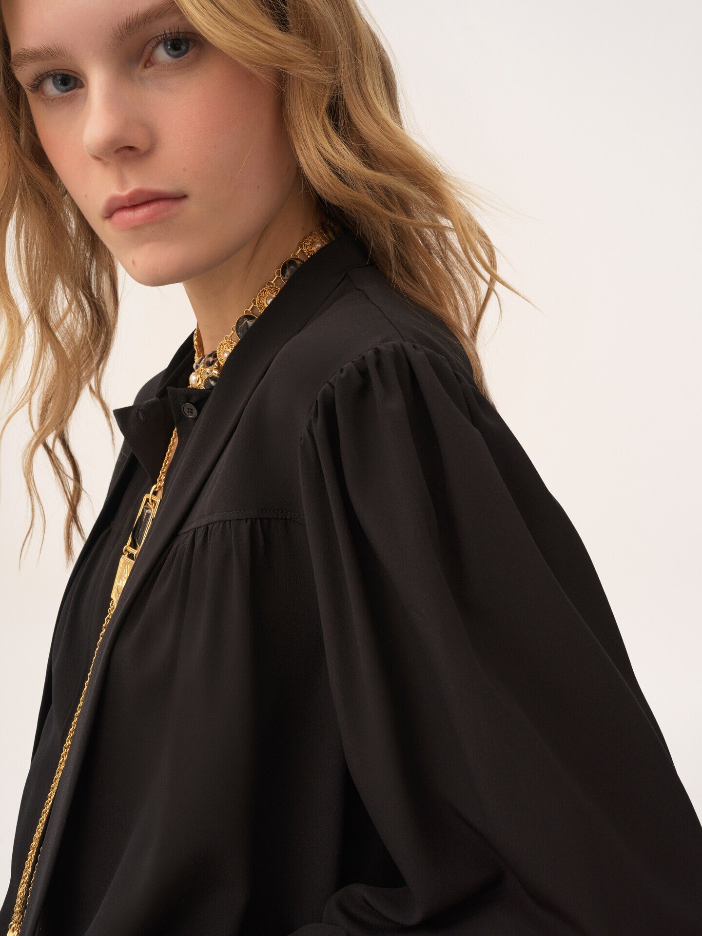 Maxi gathered lavallière blouse in crêpe de chine - 6