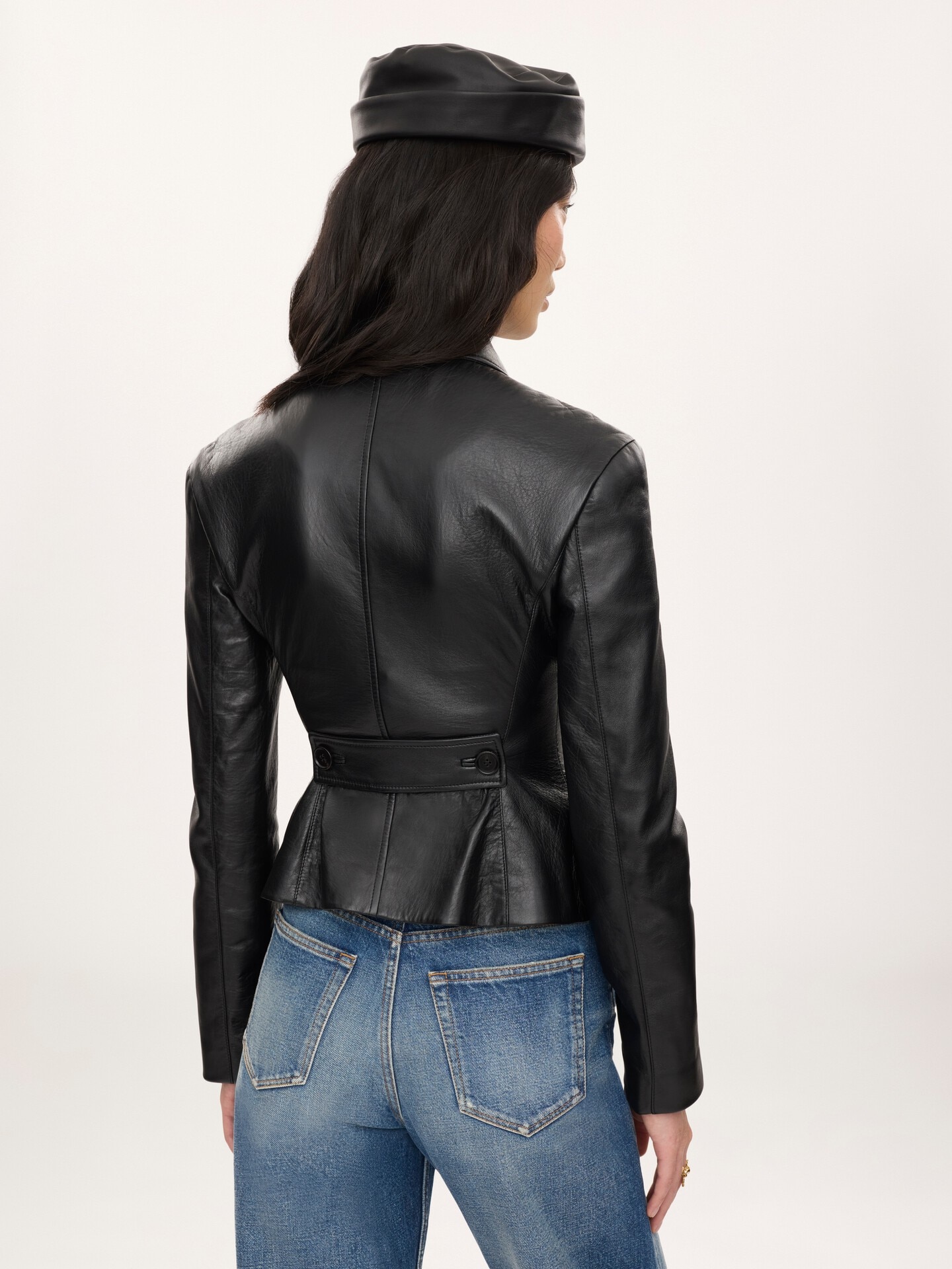 Fitted tailored jacket in leather - 5