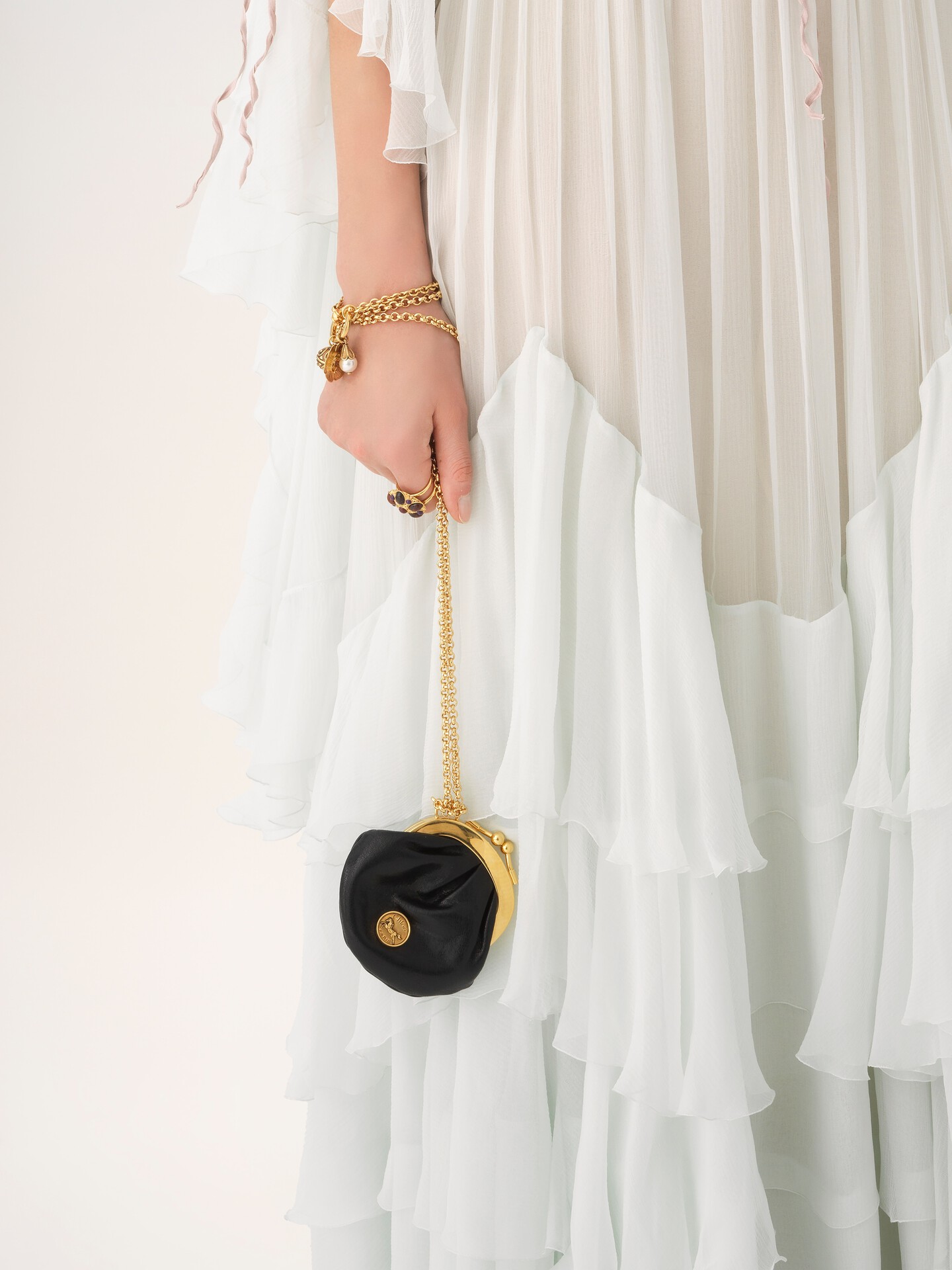 Micro Horse Medal coin purse necklace in grained leather - 3