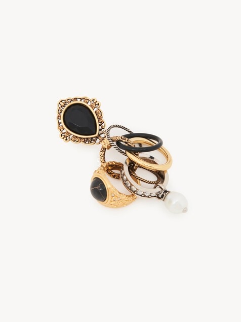 The Chloé Antique Pearls earrings