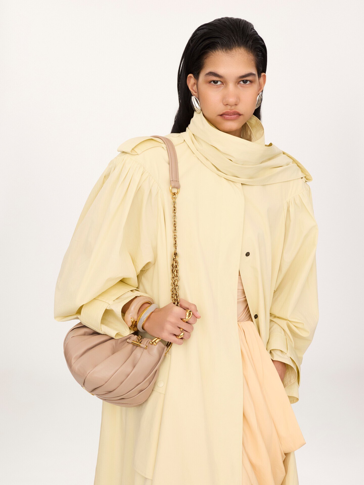 Chlo&eacute; Pliss&eacute; shoulder bag with chain in pleated leather - 3