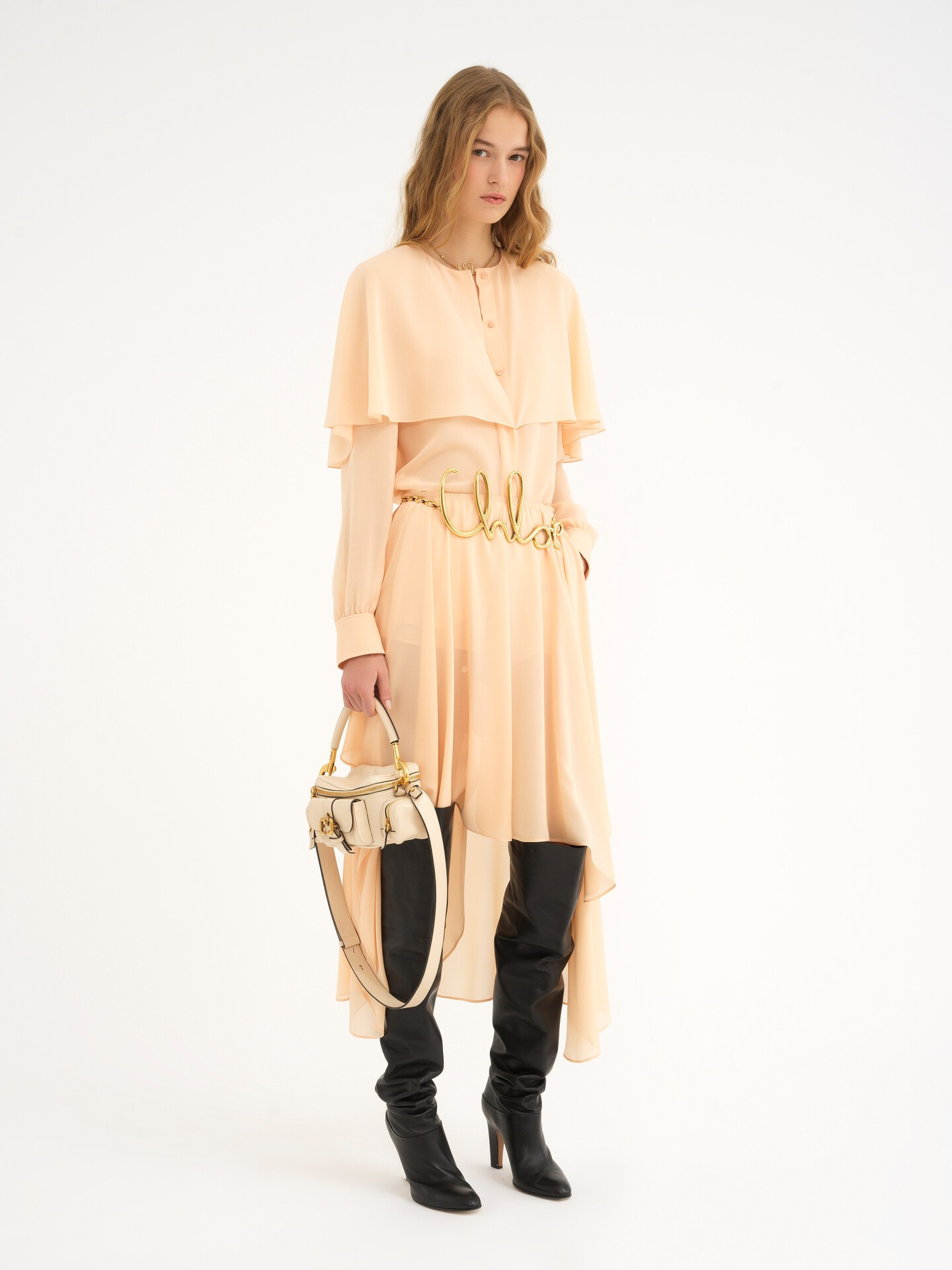 Small Camera bag in shiny leather - 8