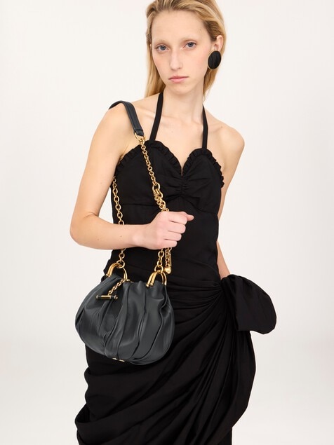 Bolso de hombro Chlo&eacute; Pliss&eacute; con cadena de cuero plisado