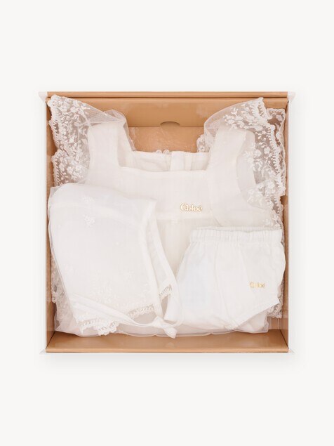 Set de regalo para beb&eacute;: vestido de ceremonia, gorro y bombachos