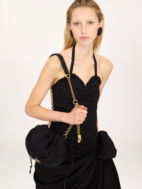 Bolso de hombro Chlo&eacute; Pliss&eacute; con cadena de nailon