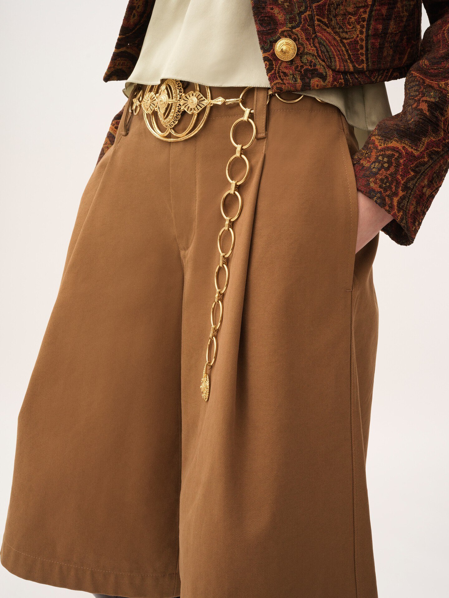 High-rise wide-leg bermuda shorts in cotton - 8