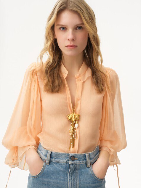 The Chloé Shells pendant necklace