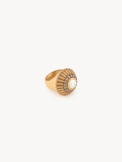 The Ch&acirc;teau Treasures ring