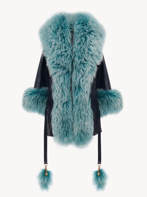 Short coat in leather