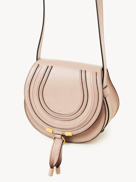 Bolso saddle peque&ntilde;o Marcie de cuero brillante