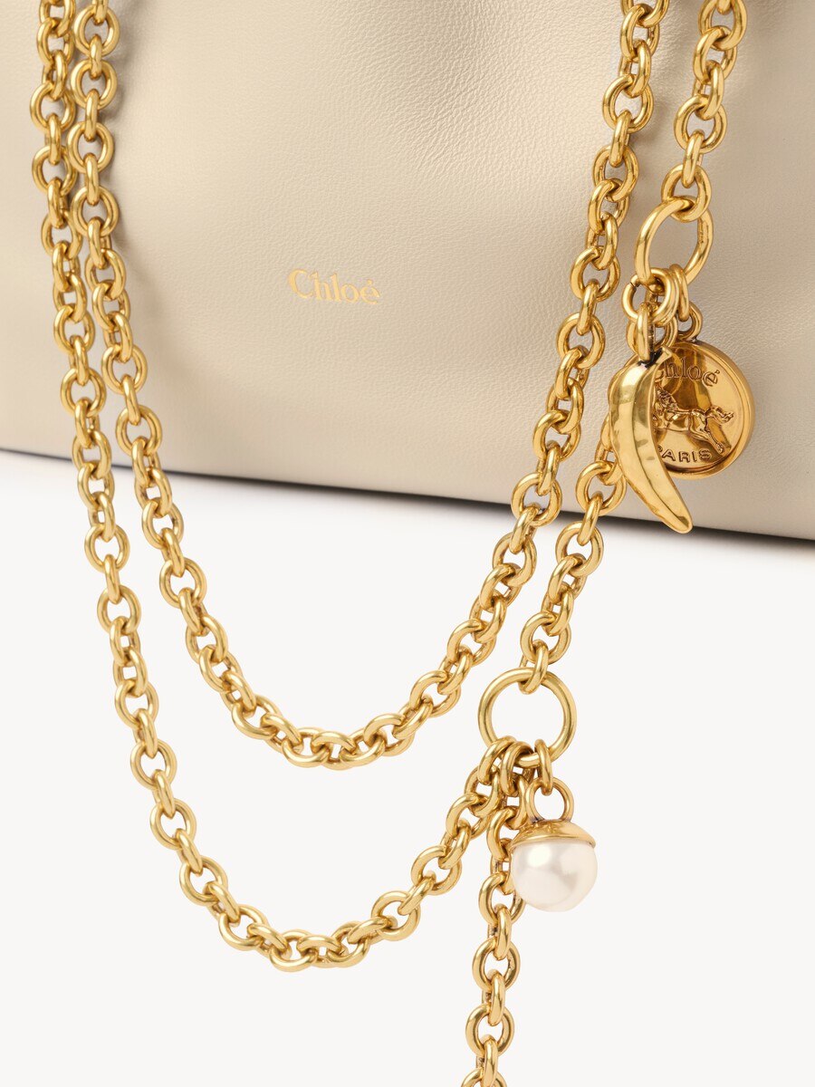 Small Chlo&eacute; Icons shoulder bag with chain in soft leather - 7